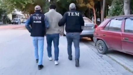 42 vilayette FETÖ operasyonu: 169 kuşkulu gözaltına alındı