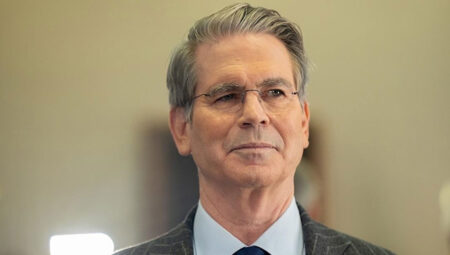 ABD Hazine Bakanı Bessent: Çin’e uygulanan tarifeler sürdürülebilir değil