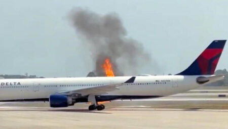 ABD’de uçak motoru alev aldı! Yolcular tahliye edildi