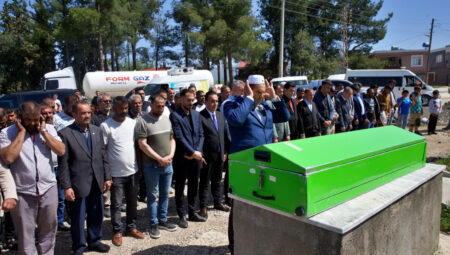 Adana’da derede cesedi bulunan çocuğun cenazesi defnedildi