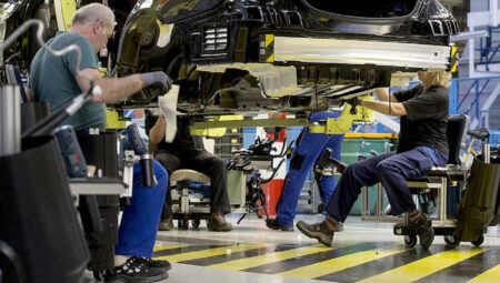 Almanya’da sanayi üretimi varsayımlardan fazla düştü