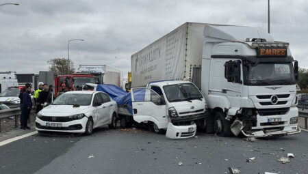 Anadolu Otoyolu Kocaeli kesitindeki kaza nedeniyle Ankara istikameti ulaşıma kapandı