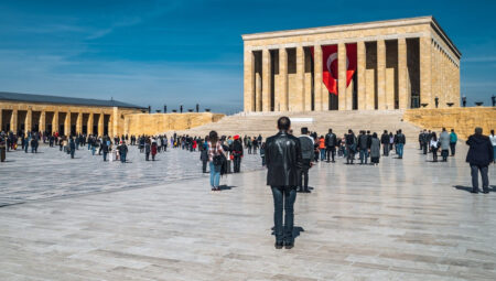 Anıtkabir 23 Nisan’da 200 bini aşkın ziyaretçiyi ağırladı