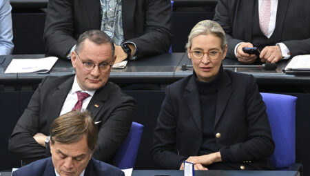 Avrupa’da çok sağ tehlikesi boyut değiştirdi! Almanya anketinde çarpıcı sonuç