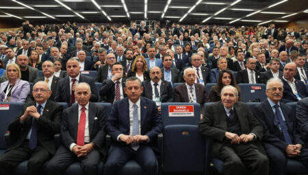 CHP’de kurultay günü! Özgür Özel’den birinci ileti