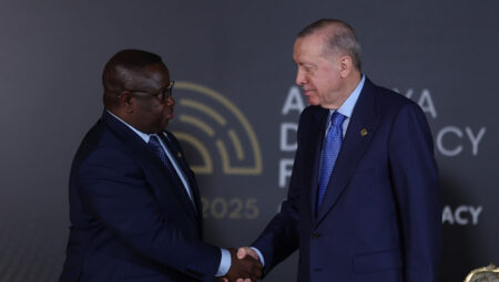 Cumhurbaşkanı Erdoğan, Sierra Leone Cumhurbaşkanı Bio ile görüştü