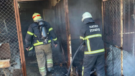 Hatay’da ayakkabı imalathanesinde yangın