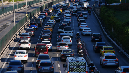 İstanbul’da haftanın birinci iş gününde trafik yoğunluğu
