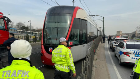 Kabataş-Bağcılar tramvay sınırı seferlerinde “yürüyüş” düzenlemesi