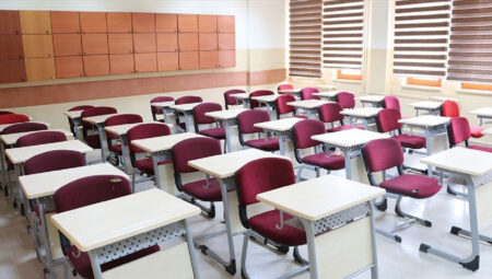 Kütahya sarsıntılarla sarsılıyor: Okullar tatil edildi!