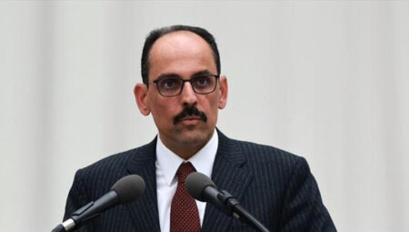 MİT Başkanı Kalın, Hamas heyetiyle bir ortaya geldi