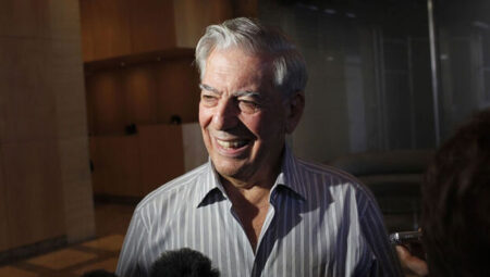 Perulu Nobel Edebiyat Mükafatı sahibi muharrir Mario Vargas Llosa hayatını kaybetti (Mario Vargas Llosa kimdir?)