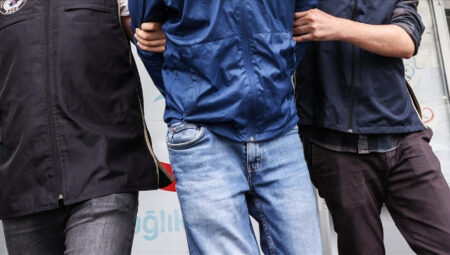 Sarıyer’de lüks siteye gece yarısı silahlı ve bombalı saldırı! 5 kişi yakalandı