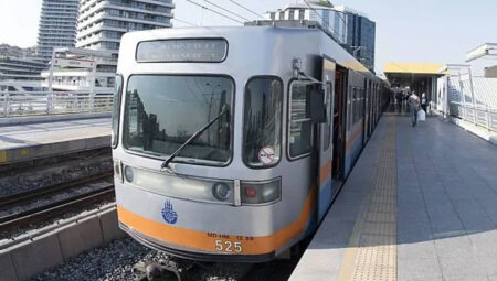 Seferler durdu: İstanbul’da metro ve tramvayda teknik sorun