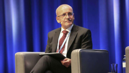 Şimşek Financial Times’a konuştu: Düşen petrol fiyatları ve ticaret istikrarı Türkiye’nin direncini artırıyor