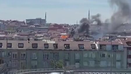 Son dakika: İstanbul Gaziosmanpaşa’da 4 katlı binada yangın!
