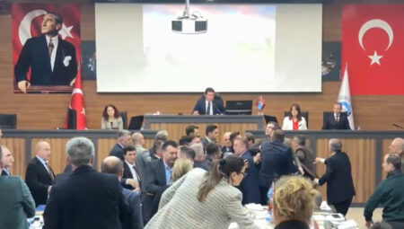 Trabzon Ortahisar Belediye Meclisi karıştı