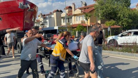 Traktörle tekne çekerken düşen adam hayatını kaybetti