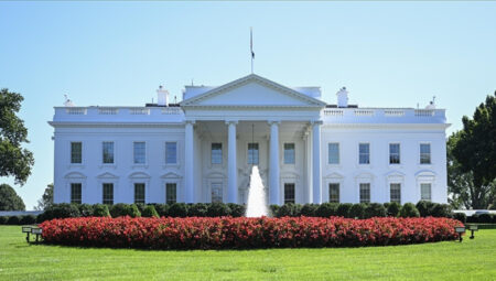 Trump’ın tarifeleri durdurmayı değerlendirdiği savları yalanlandı