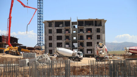 Uzmanlardan Silivri sarsıntısı sonrası müteahhit arayanlara kritik ikaz: Panikle değil, şuurla hareket edin