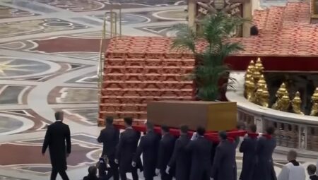 Vatikan’da Papa Franciscus için cenaze merasimi düzenleniyor
