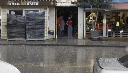 Ankara’ya dolu yağdı! Konutları su bastı, tarlalar ziyan gördü