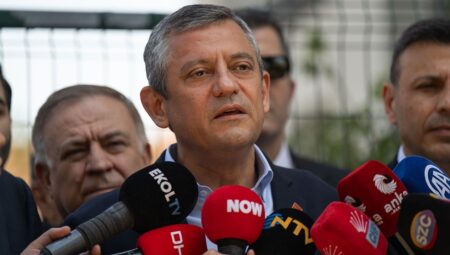 CHP Genel Başkanı Özel’den 32 anneye Anneler Günü telefonu