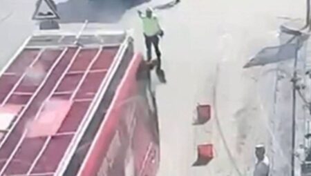 CHP otobüsünü polisin üzerine süren sürücüye 13.5 yıl mahpus istemi