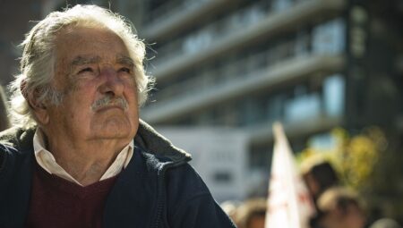Eski Uruguay Devlet Başkanı Jose Mujica hayatını kaybetti