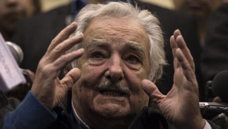 Eski Uruguay Devlet Başkanı Jose Mujica hayatını kaybetti