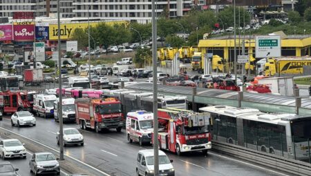 İstanbul’da metrobüs kazası! Meyyit ve yaralılar var