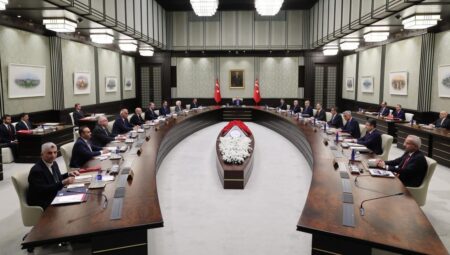 Kabine üyelerinden terör örgütü PKK’nın fesih ve silah bırakma kararına ait paylaşım