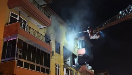 Konya’da bir binada meydana gelen patlamada 1’i ağır 12 kişi yaralandı