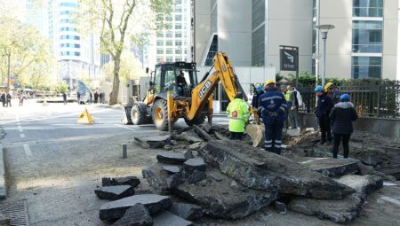 Sarıyer’de çöken yolda takımların çalışması sürüyor