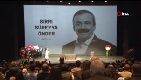 Sırrı Süreyya Lider son seyahatine uğurlanıyor
