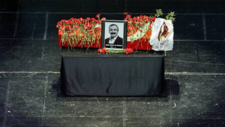 Sırrı Süreyya Öncü’nün kızı Ceren Başkan’dan duygusal veda mektubu