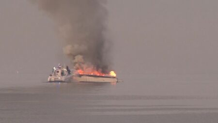 Tuzla’da tekneler alev alev yandı