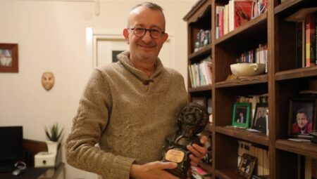 Usta oyuncu Necip Naşit Özcan hayatını kaybetti