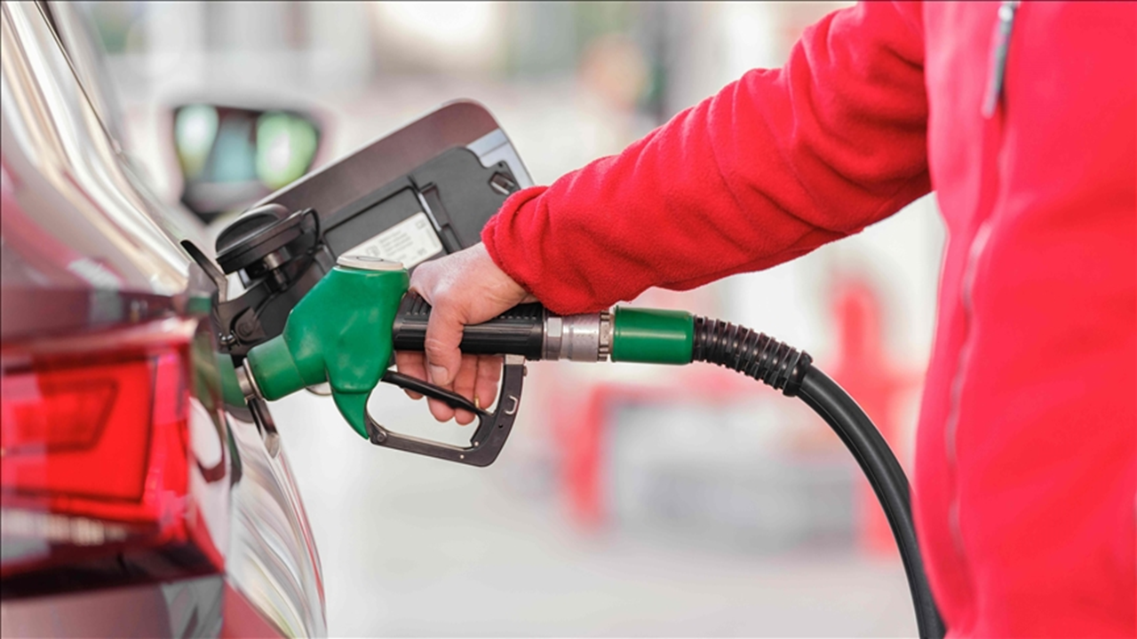 Akaryakıt fiyatlarında son durum! Akaryakıt, motorin ve LPG’ye artırım, indirim var mı? (16 Mayıs 2025)