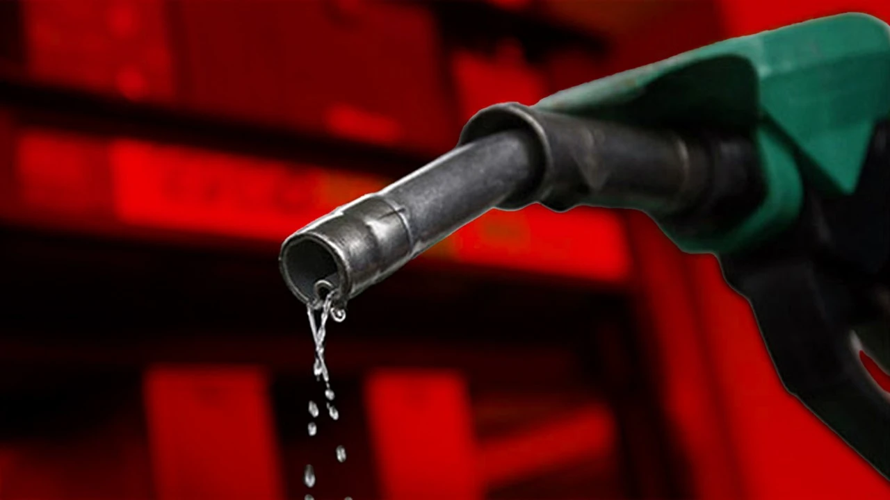 Akaryakıt fiyatlarında son durum! Akaryakıt, motorin ve LPG’ye artırım, indirim var mı? (17 Mayıs 2025)