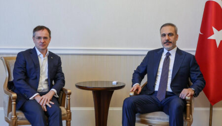 Bakan Fidan, Rusya Devlet Lideri Danışmanı Medinskiy ile görüştü