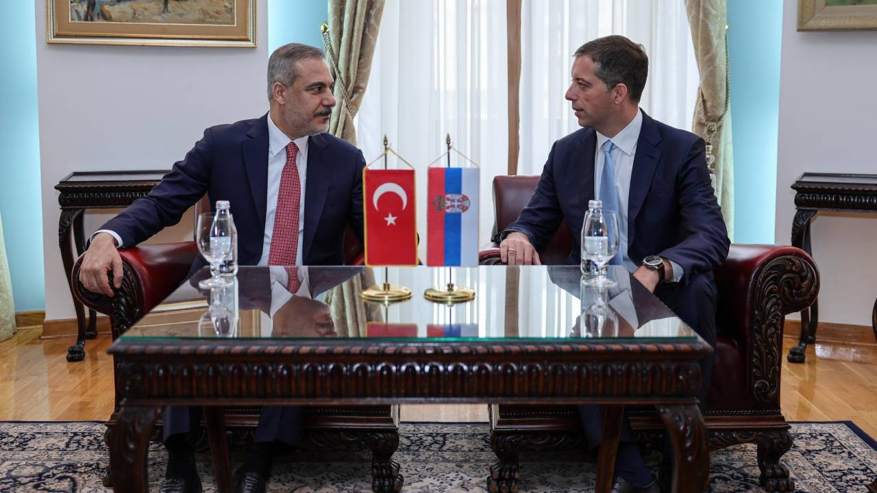 Bakan Fidan, Sırbistan Dışişleri Bakanı Duriç ile bir ortaya geldi