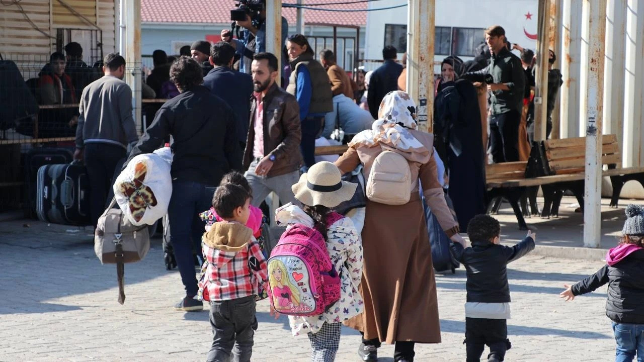 Bakan Yerlikaya açıkladı! Gönüllü dönüş yapan Suriyeliler 1 milyonu aştı