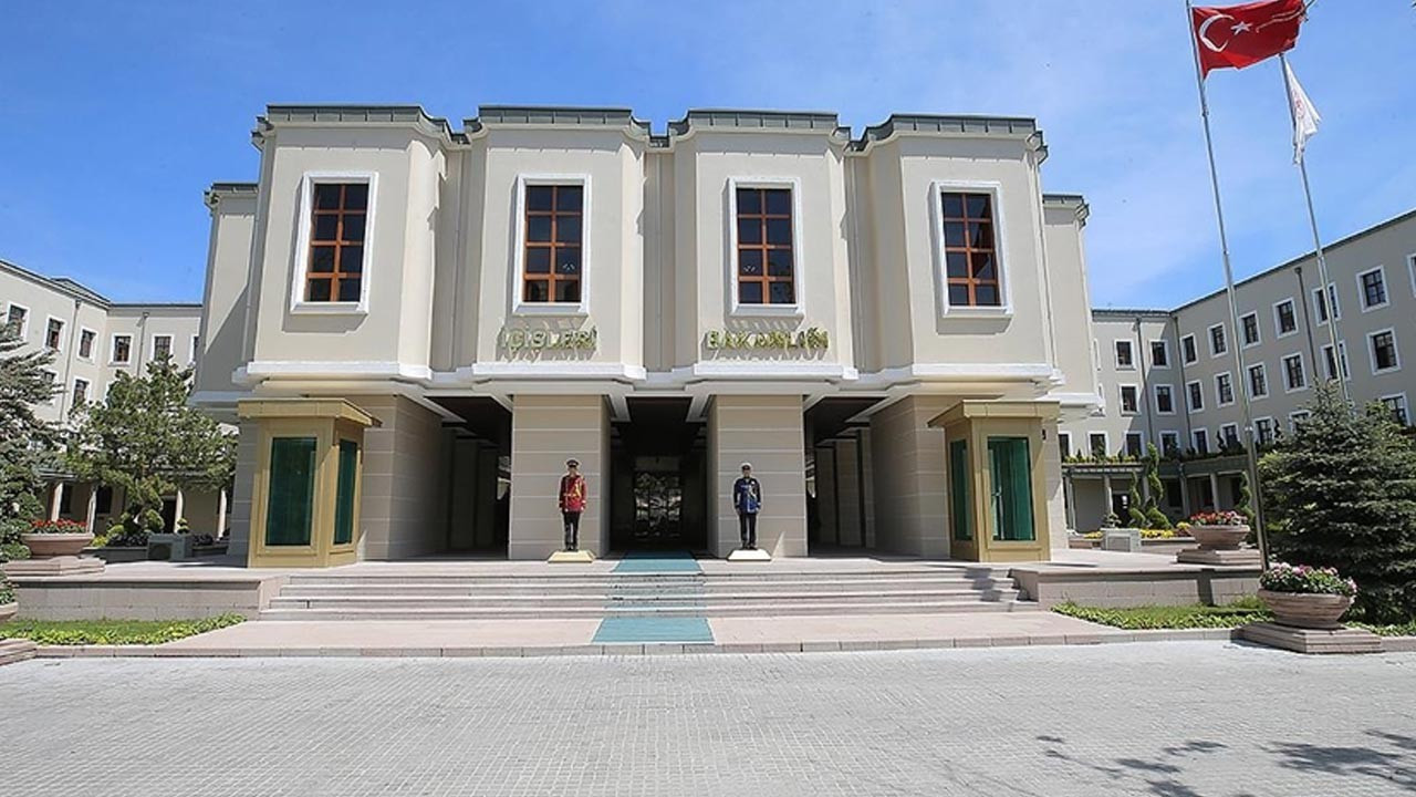 Bakanlık’tan ‘Büyükşehir ilçelerine vali atanacak’ argümanlarına açıklama geldi