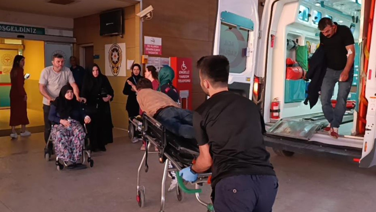 Bursa’da bıçaklı kavga! Ortalık savaş alanına döndü