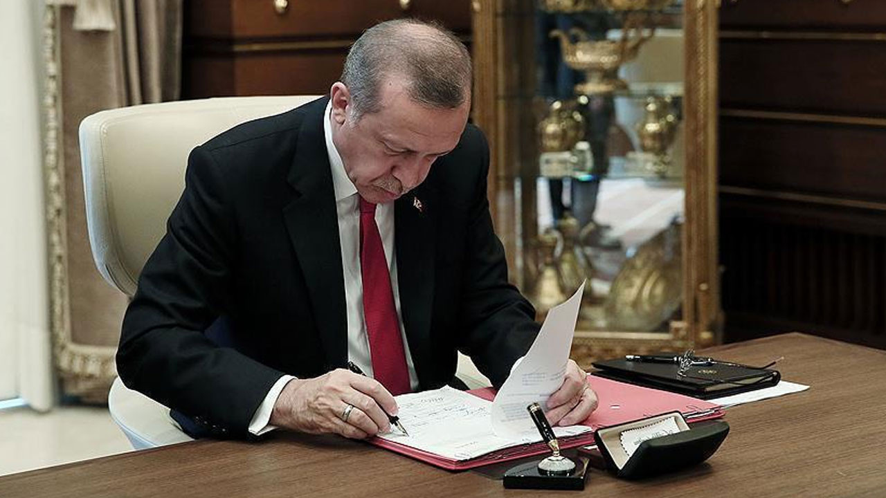 Cumhurbaşkanı imzalı atama kararları Resmi Gazete’de