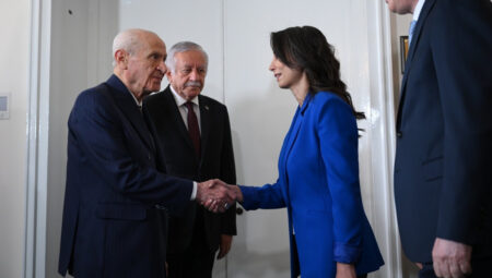 DEM Parti–Bahçeli görüşmesi başladı: Masada hangi başlıklar var?