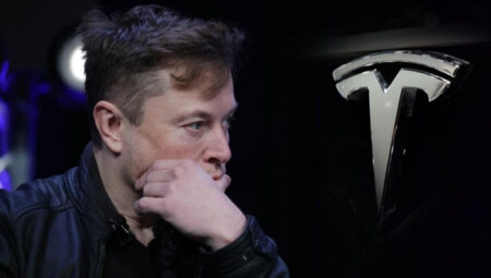 Elon Musk, siyaset harcamalarını kısacağını açıkladı