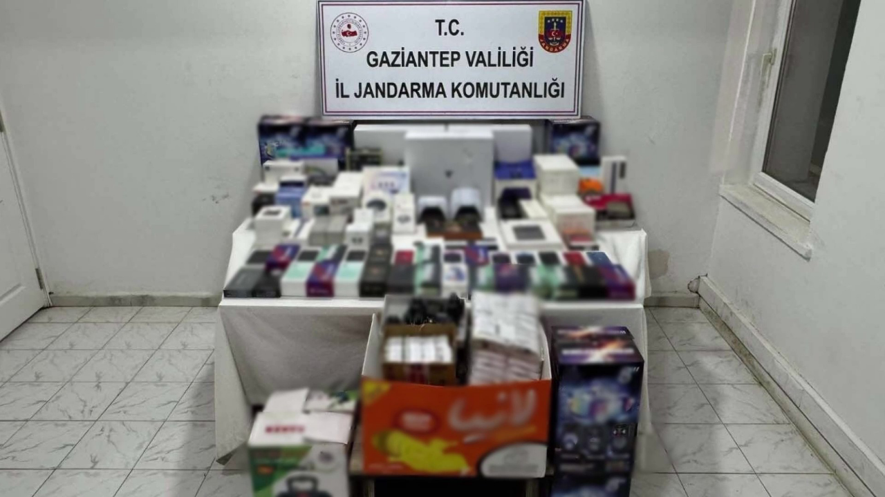 Gaziantep’te 2 milyonluk kaçak elektronik eşya operasyonu!
