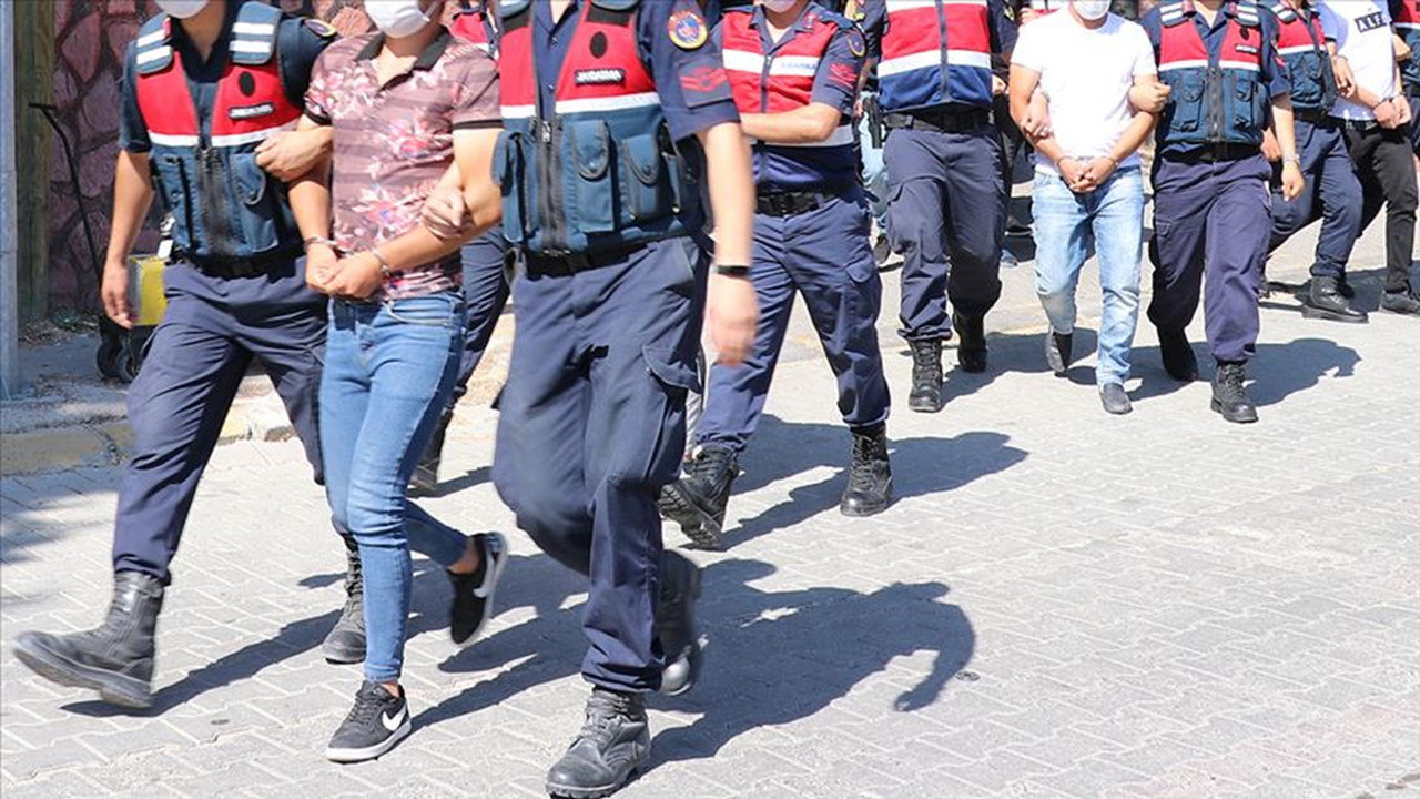 İstanbul merkezli 36 vilayette terör örgütü FETÖ’ye yönelik operasyonda 56 zanlı yakalandı